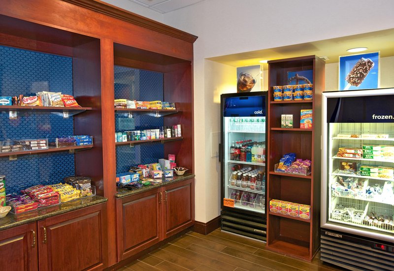 Hampton Inn & Suites Lamar - Mill Hall, PA