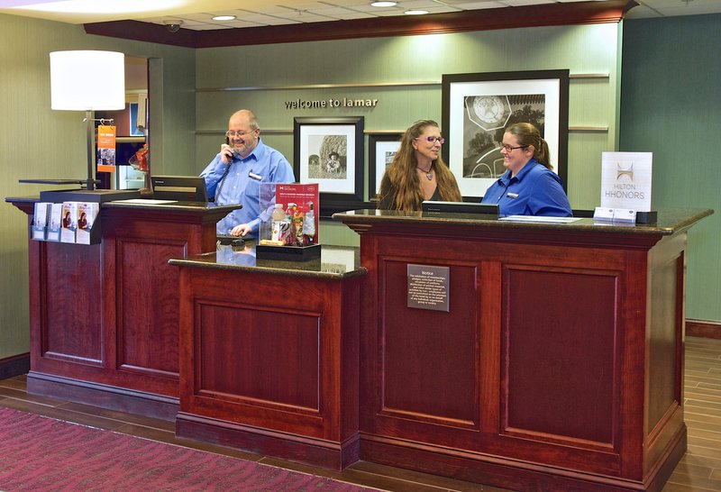 Hampton Inn & Suites Lamar - Mill Hall, PA