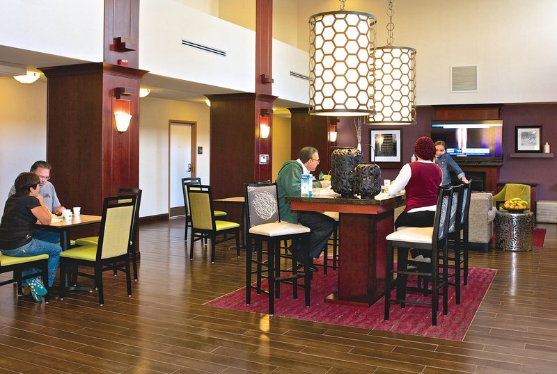 Hampton Inn & Suites Lamar - Mill Hall, PA