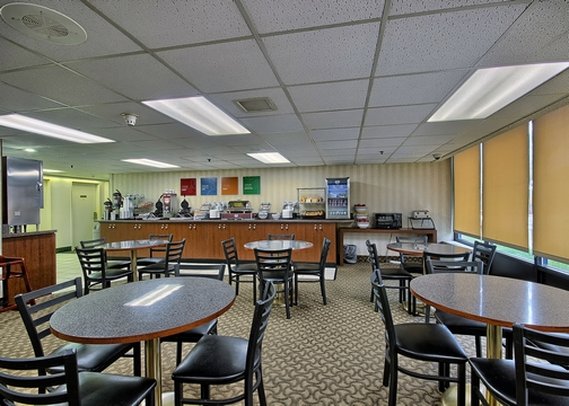 Comfort Inn Miami Valley Centre Mall - Piqua, OH