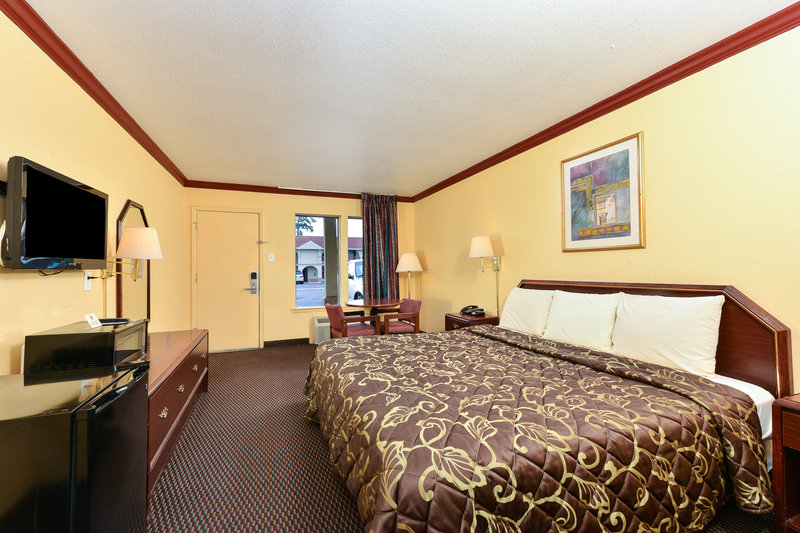 Americas Best Value Inn - Conroe, TX