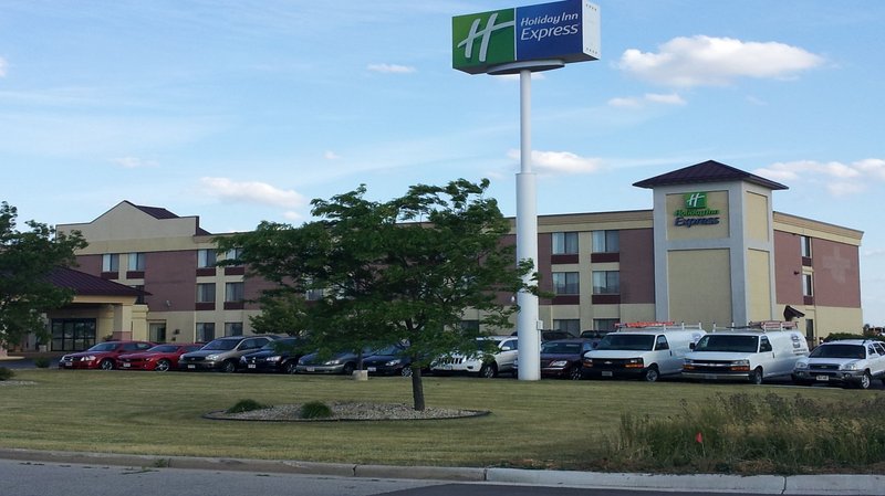 Holiday Inn Express RACINE AREA (I-94 AT EXIT 333) - Sturtevant, WI