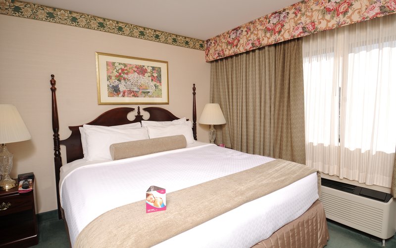 Crowne Plaza NASHUA - Nashua, NH