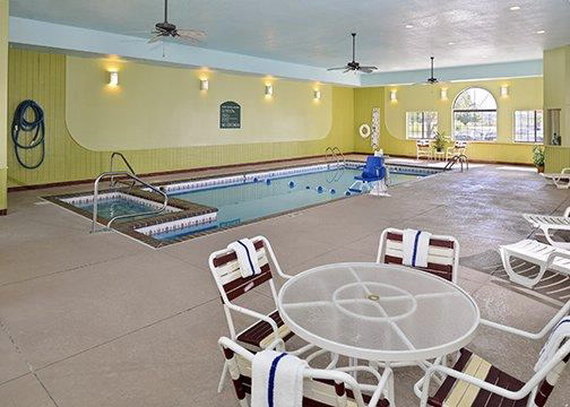 Econo Lodge - Decatur, IN