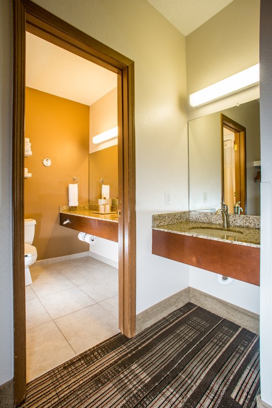 Northfield Inn Suites & Conference Center - Springfield, IL