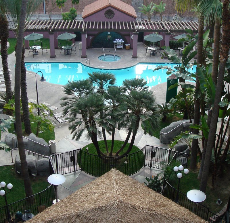 Hotel Menage - Anaheim, CA