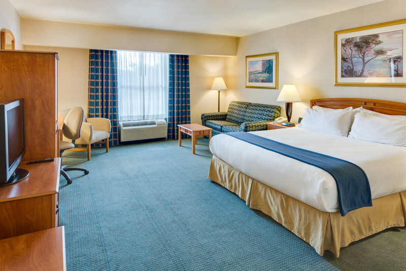 Holiday Inn Express SOUTHINGTON - Southington, CT