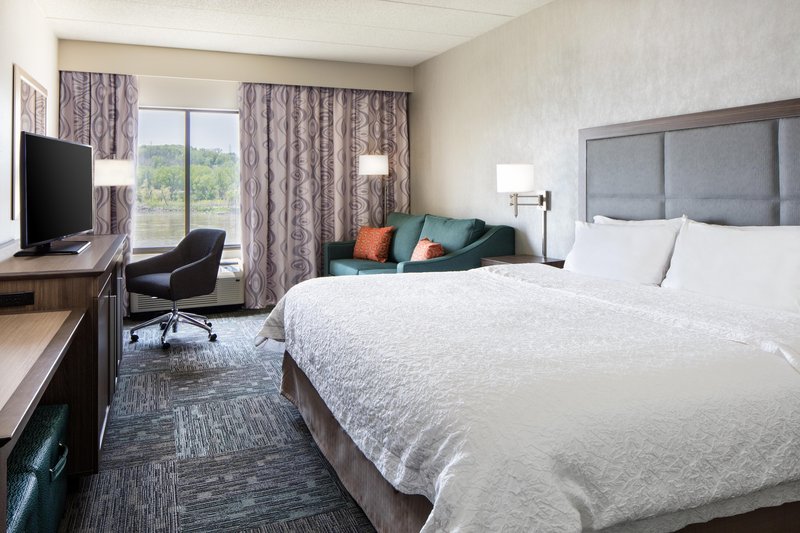 Hampton Inn-Council Bluffs - Council Bluffs, IA