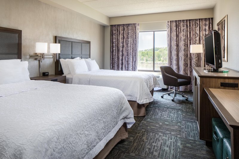 Hampton Inn-Council Bluffs - Council Bluffs, IA