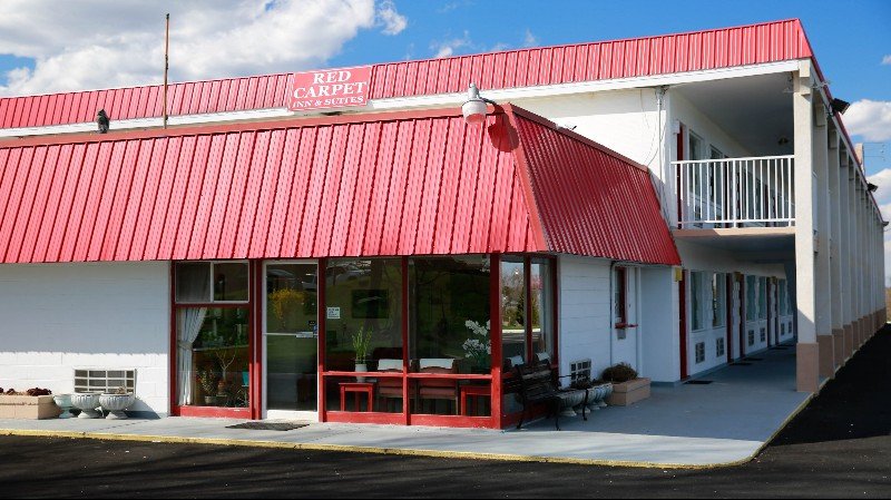 Red Carpet Inn & Suites - Culpeper, VA