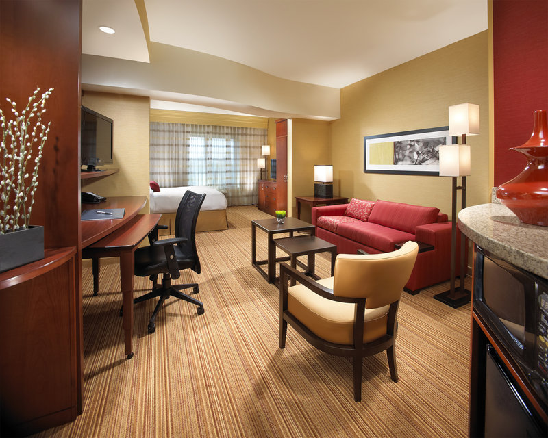 Courtyard By Marriott Long Beach Airport - Long Beach, CA