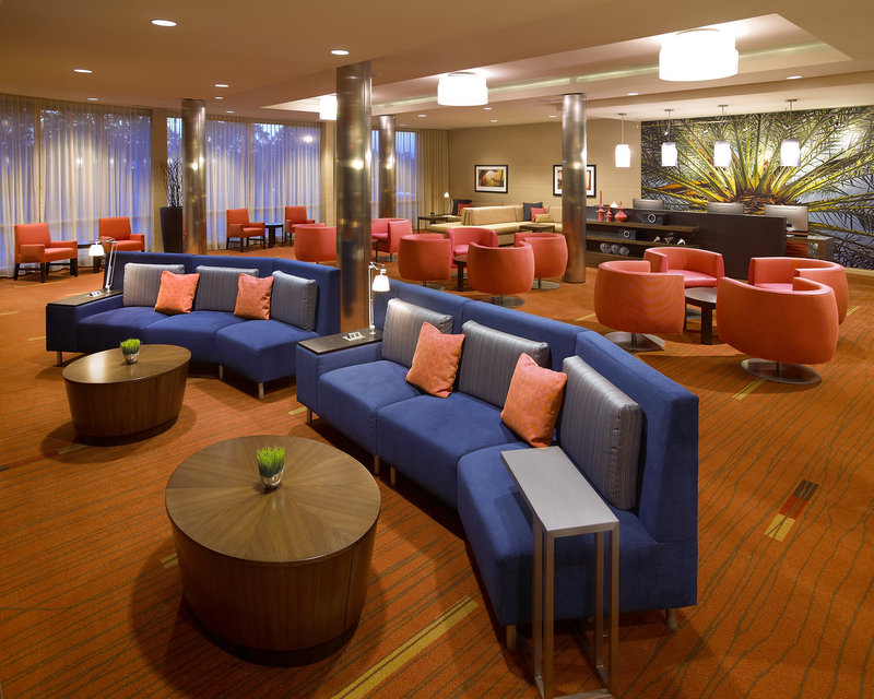 Courtyard By Marriott Long Beach Airport - Long Beach, CA
