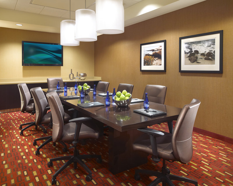 Courtyard By Marriott Long Beach Airport - Long Beach, CA