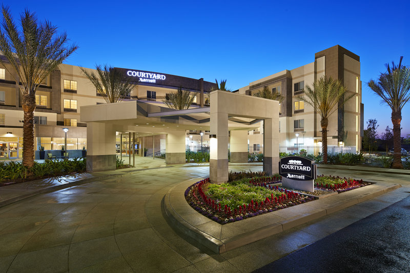 Courtyard By Marriott Long Beach Airport - Long Beach, CA