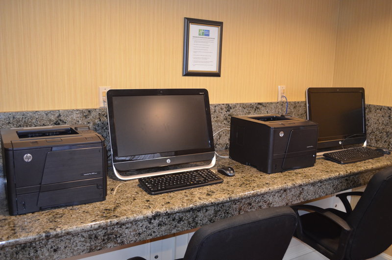 Holiday Inn Express SPRINGFIELD - Springfield, VT