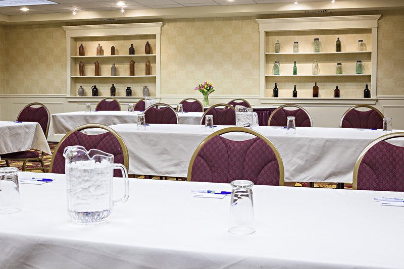 Holiday Inn Express SPRINGFIELD - Springfield, VT