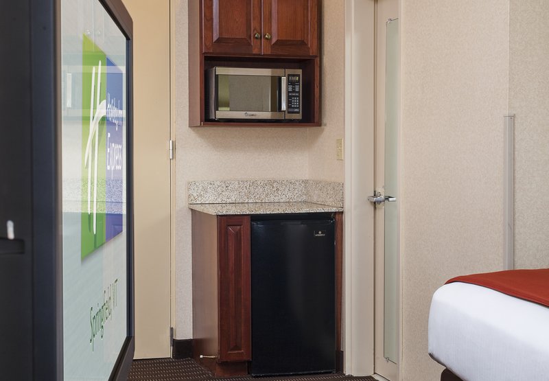 Holiday Inn Express SPRINGFIELD - Springfield, VT