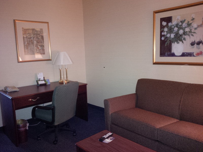 Maron Hotel And Suites Danbury Ct Maron Hotel And Suites Danbury Ct