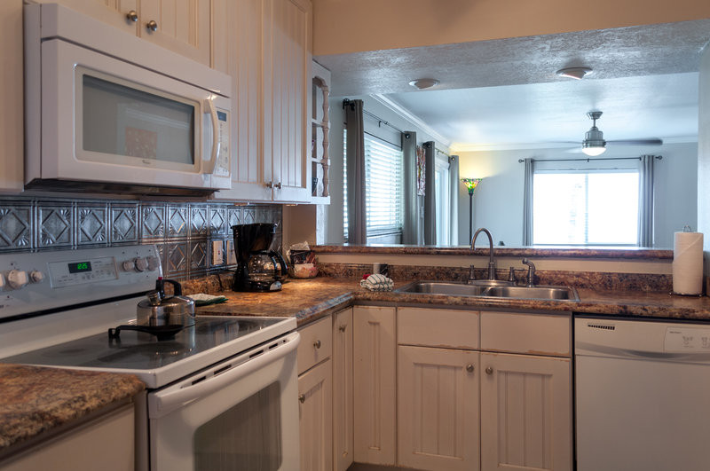 Beach Place Guesthouses - Cocoa Beach, FL