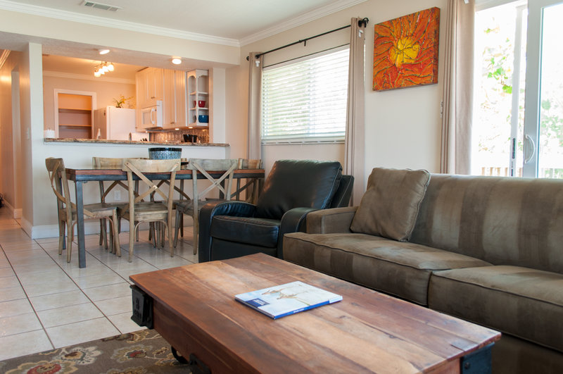 Beach Place Guesthouses - Cocoa Beach, FL