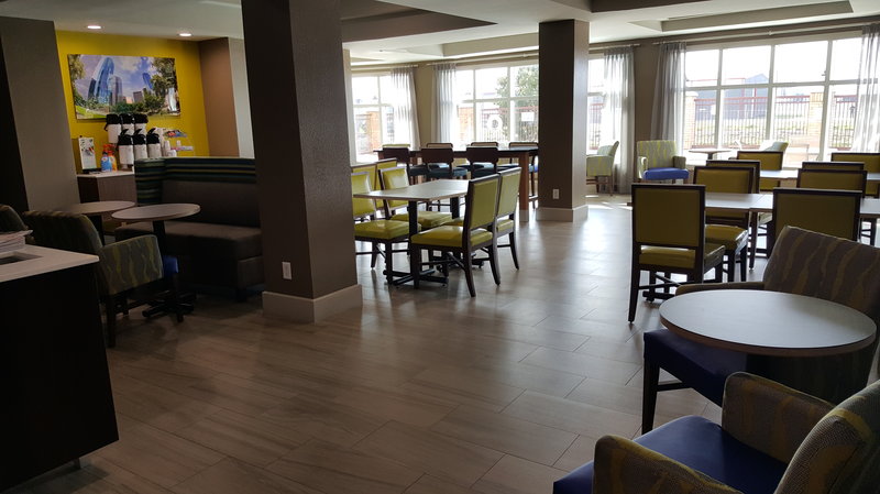 Holiday Inn Express & Suites PEARLAND - Pearland, TX