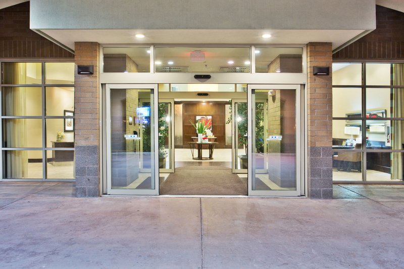 Crowne Plaza Anchorage-Midtown - Anchorage, AK