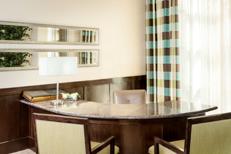 Crowne Plaza Anchorage-Midtown - Anchorage, AK