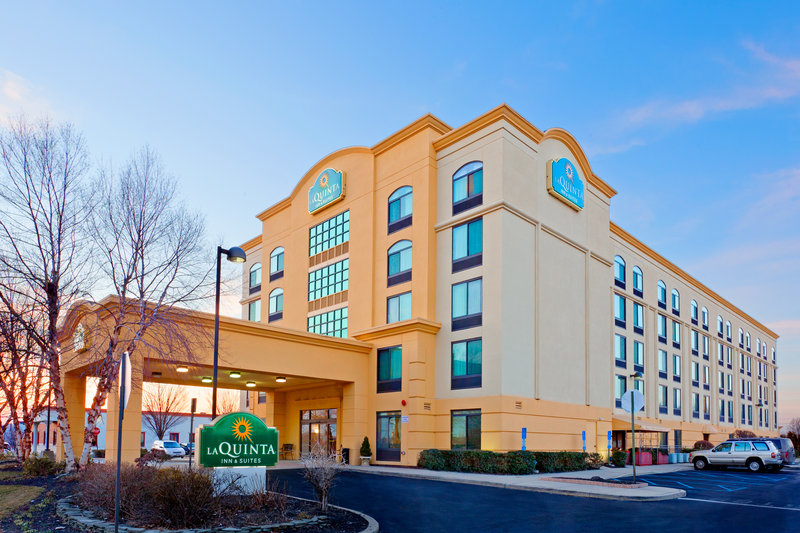 La Quinta Inn & Suites Garden City - Terre Haute, IN