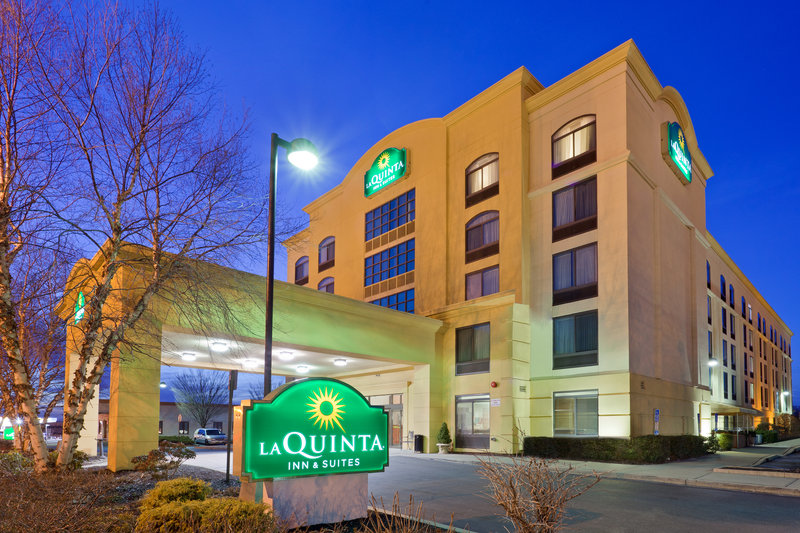 La Quinta Inn & Suites Garden City - Terre Haute, IN