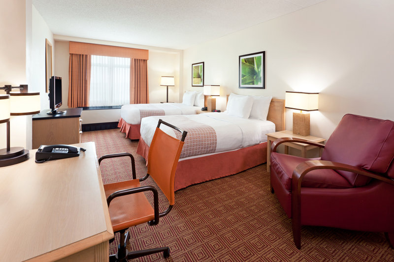 La Quinta Inn & Suites Garden City - Terre Haute, IN