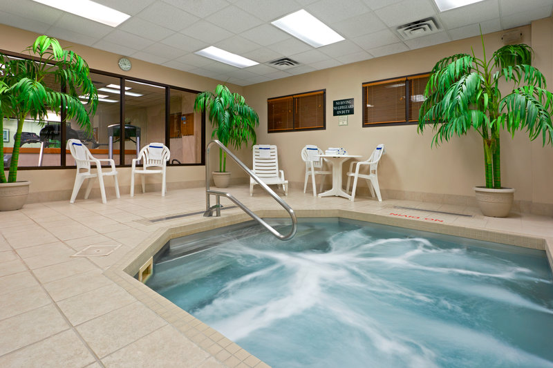 La Quinta Inn & Suites Garden City - Terre Haute, IN