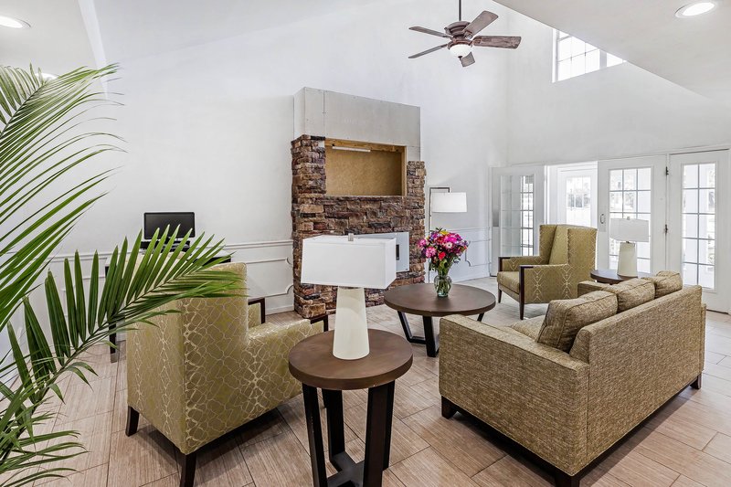 Quality Inn - Gallatin, TN