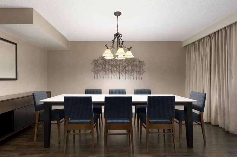 Embassy Suites Chicago Lombard/Oak Brook 1 Reviews 707 E