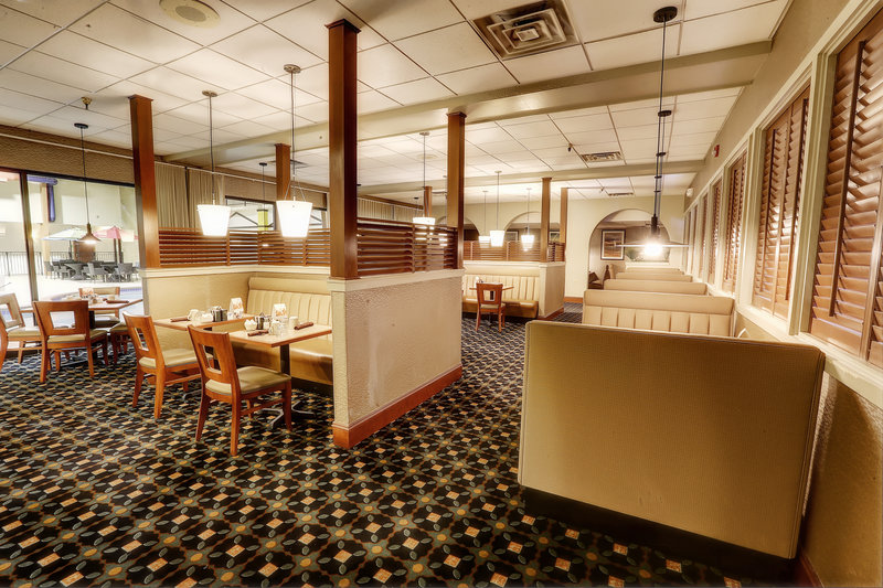 La Quinta Inn & Suites Jackson - Jackson, TN