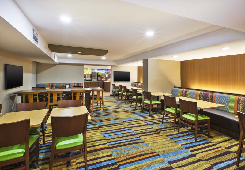 Holiday Inn Express RESTON HERNDON-DULLES AIRPORT - Herndon, VA