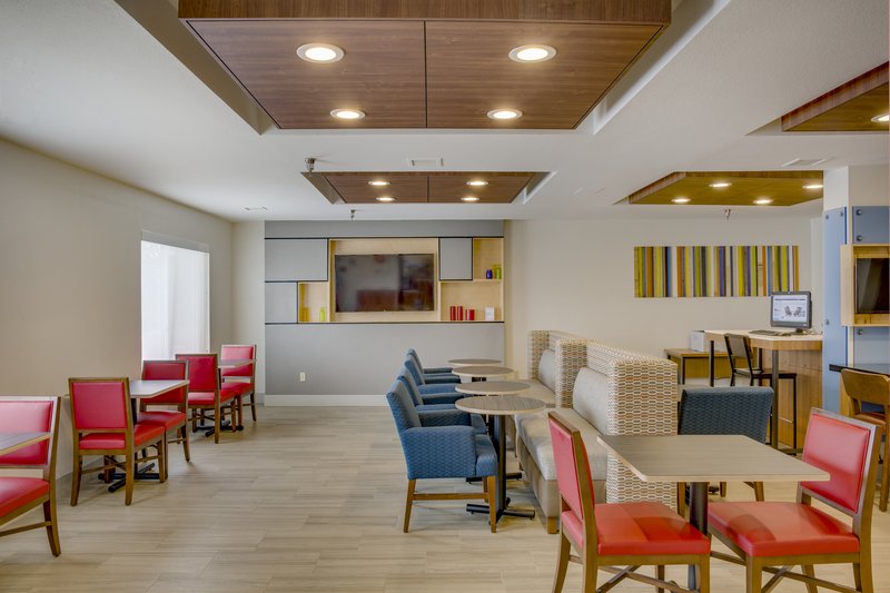 Holiday Inn Express & Suites OKLAHOMA CITY - BETHANY - Bethany, OK