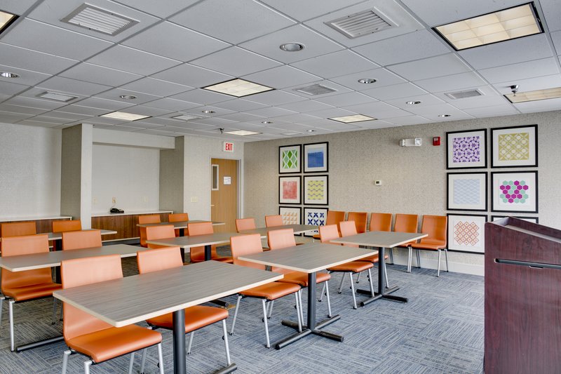 Holiday Inn Express & Suites OKLAHOMA CITY - BETHANY - Bethany, OK