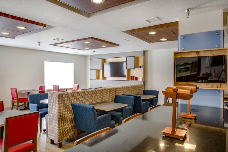 Holiday Inn Express & Suites OKLAHOMA CITY - BETHANY - Bethany, OK