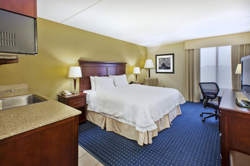 Hampton Inn Dulles/Cascades - Sterling, VA