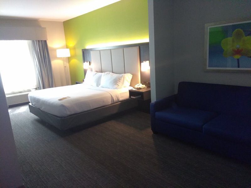 Holiday Inn Express & Suites PEARLAND - Pearland, TX