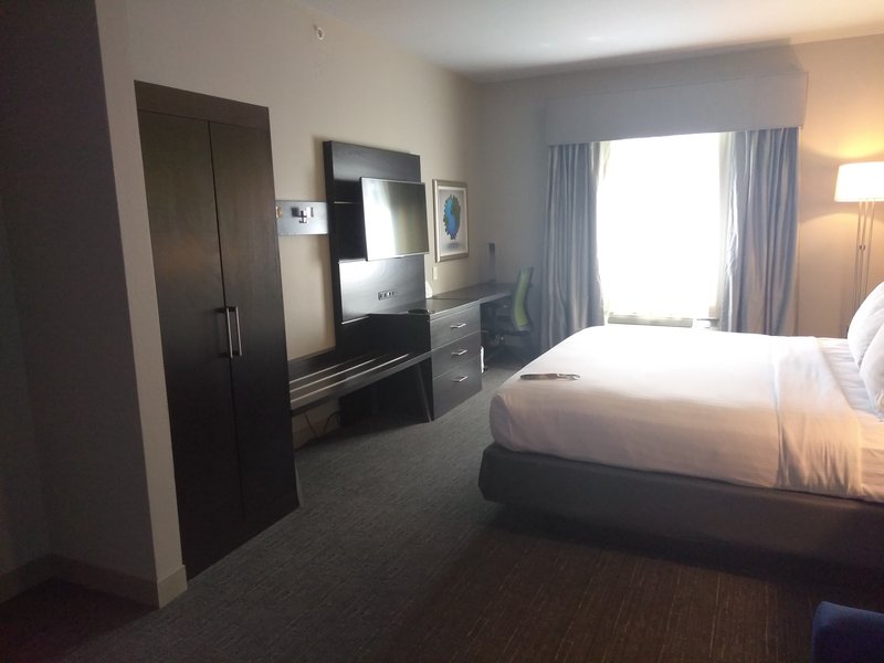 Holiday Inn Express & Suites PEARLAND - Pearland, TX