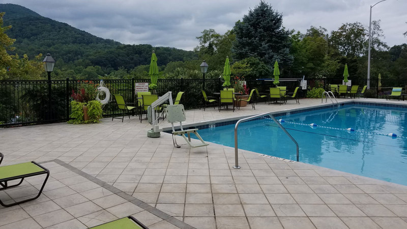 Holiday Inn ASHEVILLE-BILTMORE EAST - Asheville, NC