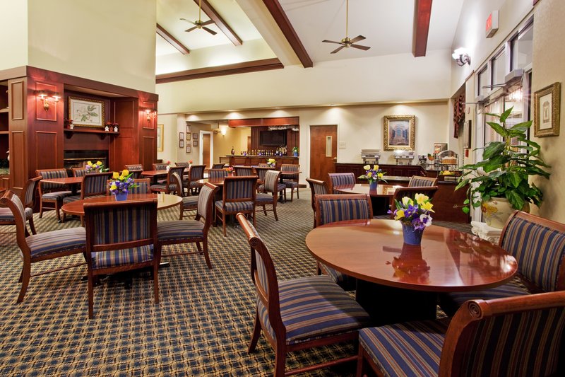 Holiday Inn Hotel & Suites Peachtree City - Peachtree City, GA
