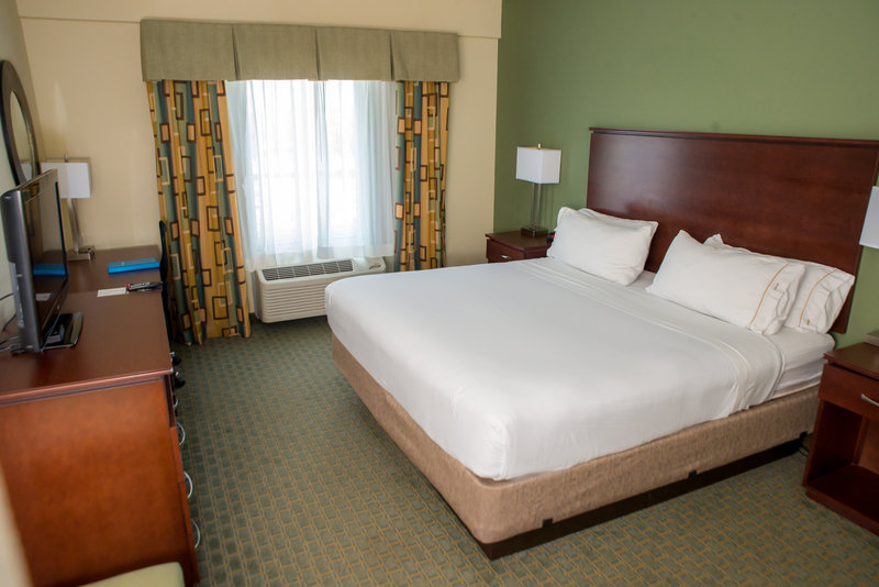 Holiday Inn Express & Suites COCOA - Cocoa, FL