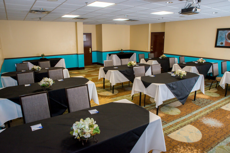 Holiday Inn Express & Suites COCOA - Cocoa, FL
