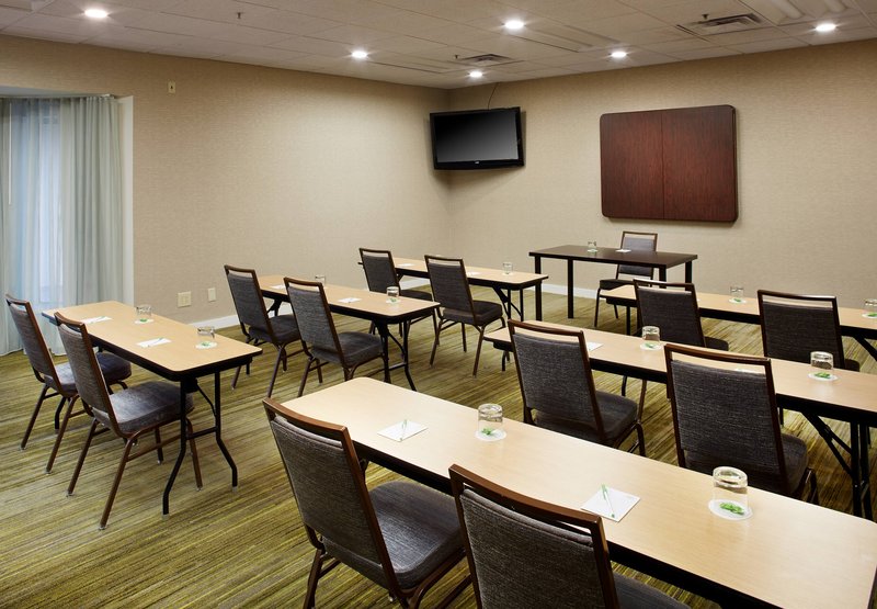 Courtyard By Marriott Lansing - Lansing, MI