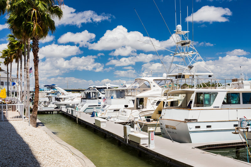 Holiday Inn Hotel & Suites CLEARWATER BEACH S-HARBOURSIDE - Indian Rocks Beach, FL