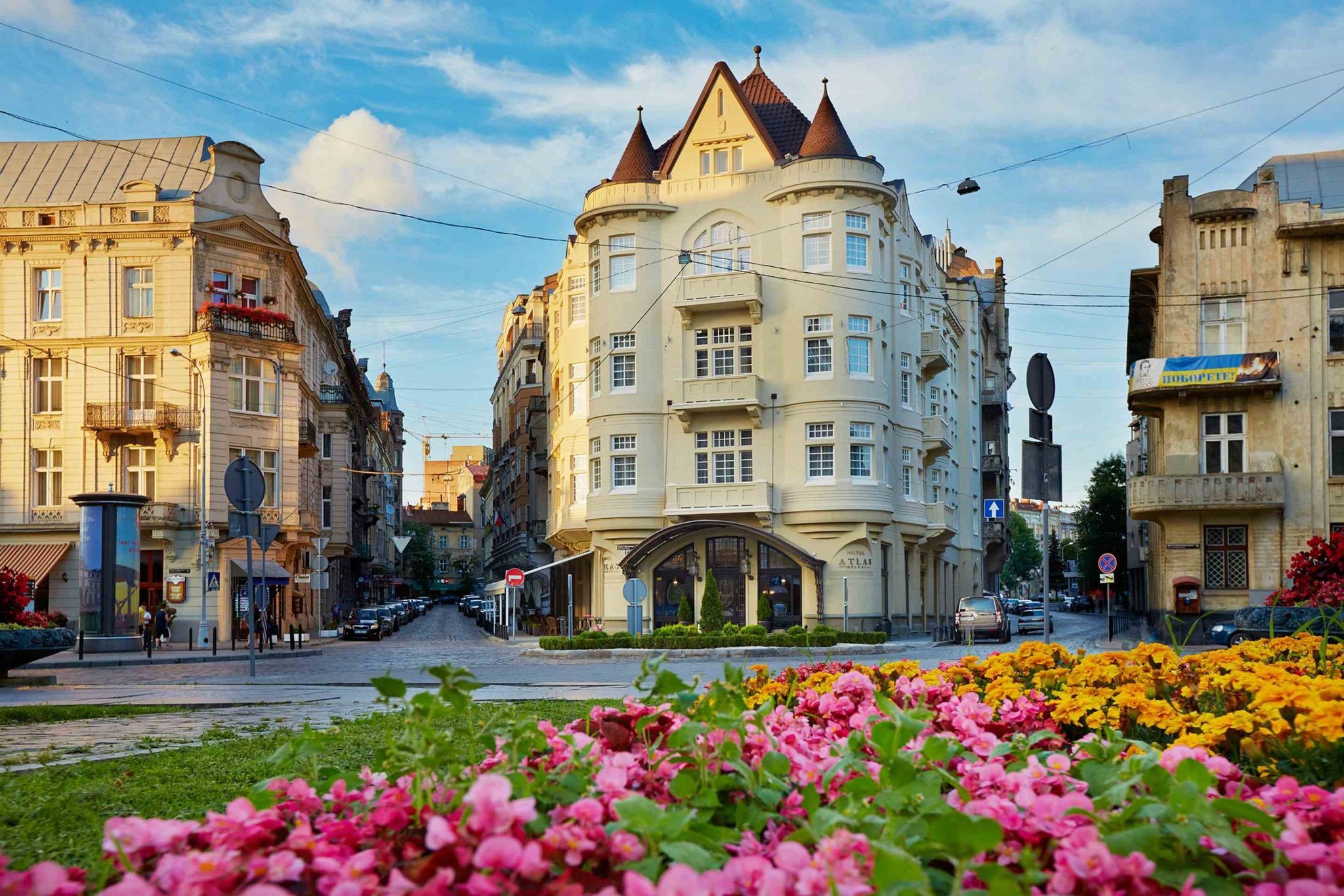 Atlas Deluxe Hotel, Lviv