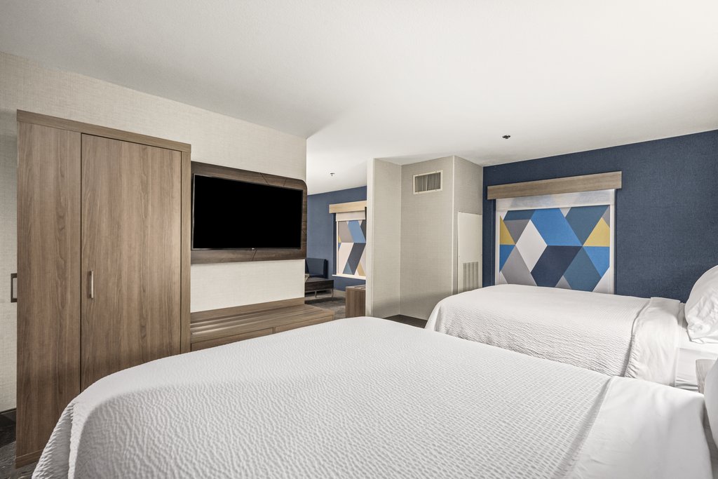 Holiday Inn Express Hotel & Suites Lincoln-Roseville Area, an IHG hotel - Tap to explore photos