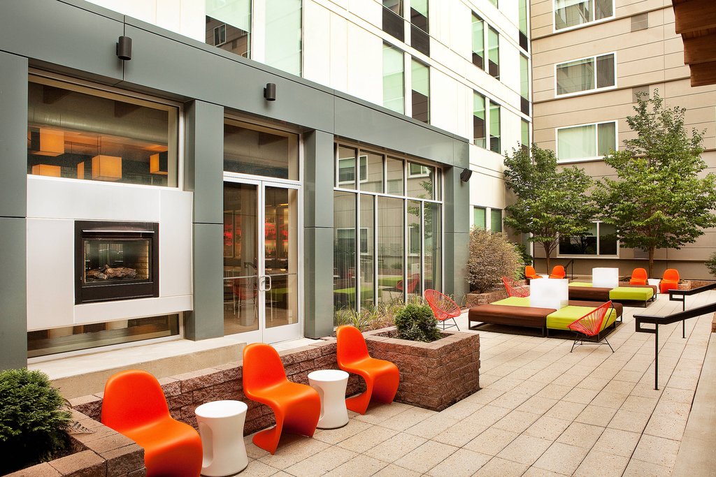 Aloft Arundel Mills BWI Airport by Marriott - Tap to explore photos